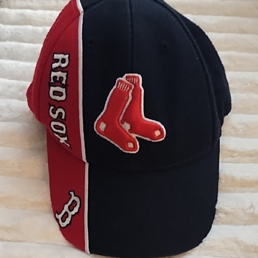 Boston Red Sox Black and Red Cap